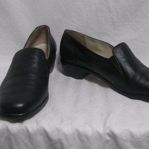 Trotters Soft Black Leather Comfort Loafer sz 8 Made in Brazil